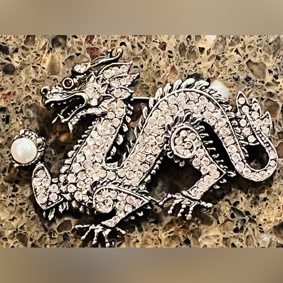 Silver Dragon Brooch with Rhinestones FRANKLIN MINT - Picture 11 of 15